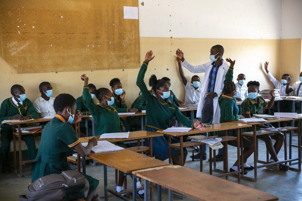 What makes a PEAS school unique? PEAS PEAS